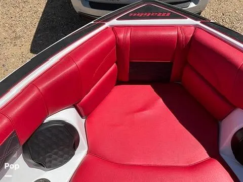 Slide: The Image of Malibu Wakesetter 25 LSV 2023 - 16588142