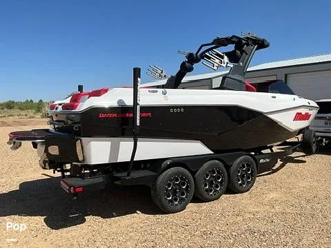 Slide: The Image of Malibu Wakesetter 25 LSV 2023 - 16587955
