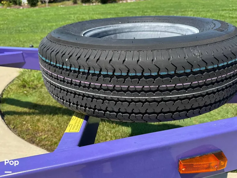 Slide: The Image of SPARE TIRE - 16599660