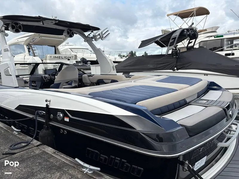Slide: The Image of Malibu Wakesetter 25 LSV 2016 - 16579788