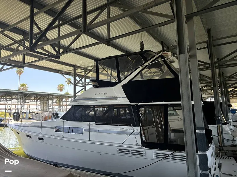 Slide: The Image of Bayliner 3888 1990 - 16599525