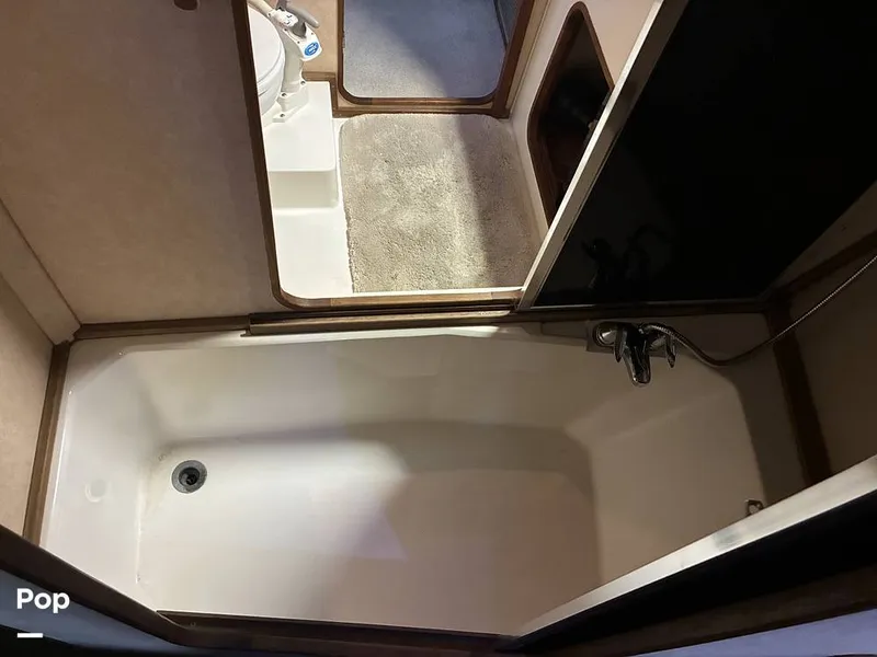 Slide: The Image of Bayliner 3888 1990 - 16599644