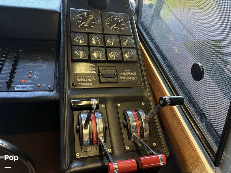 Slide: The Image of Bayliner 3888 1990 - 16599590