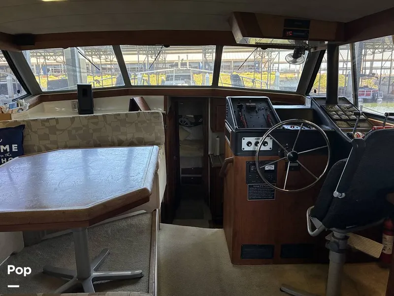 Slide: The Image of Bayliner 3888 1990 - 16599577