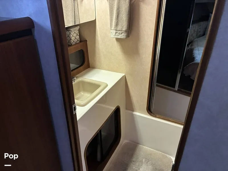 Slide: The Image of Bayliner 3888 1990 - 16599617