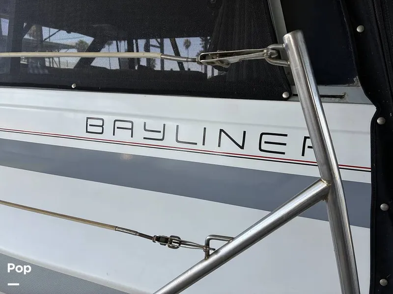 Slide: The Image of Bayliner 3888 1990 - 16600326