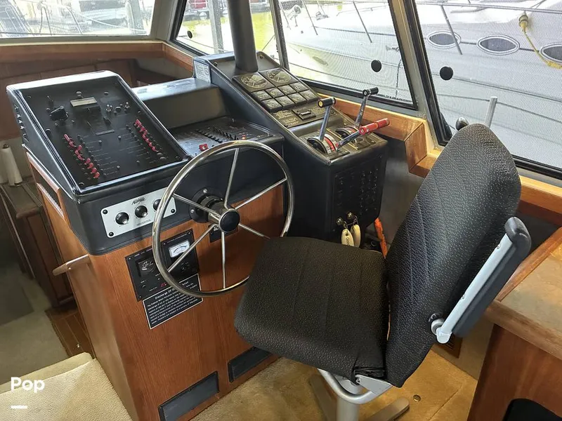 Slide: The Image of Bayliner 3888 1990 - 16599583