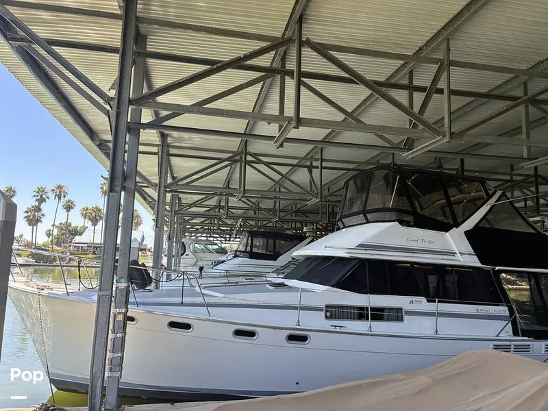 The Image of Bayliner 3888 1990 - undefined