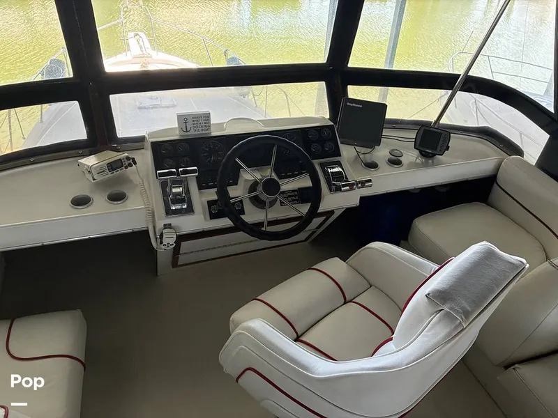 Slide: The Image of Bayliner 3888 1990 - 16599553