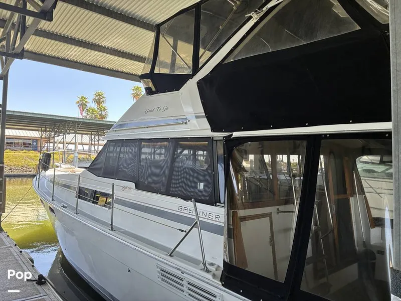 Slide: The Image of Bayliner 3888 1990 - 16599526