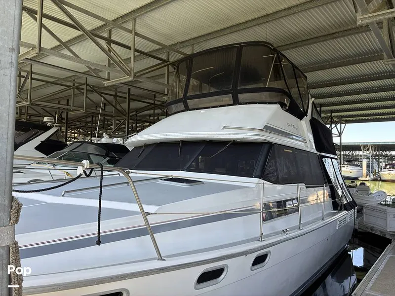 Slide: The Image of Bayliner 3888 1990 - 16599530