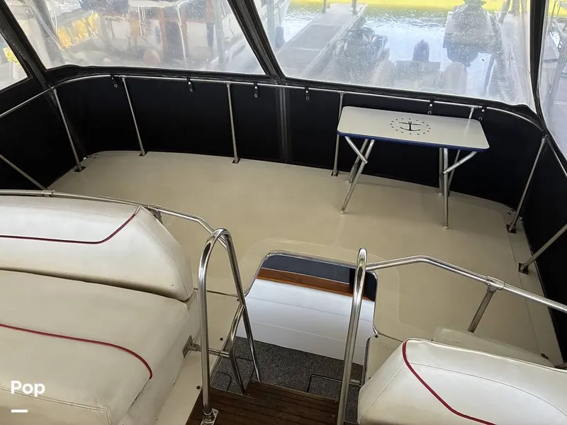 Slide: The Image of Bayliner 3888 1990 - 16599561