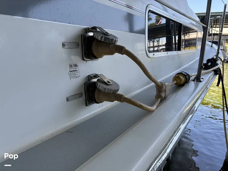 Slide: The Image of Bayliner 3888 1990 - 16600328