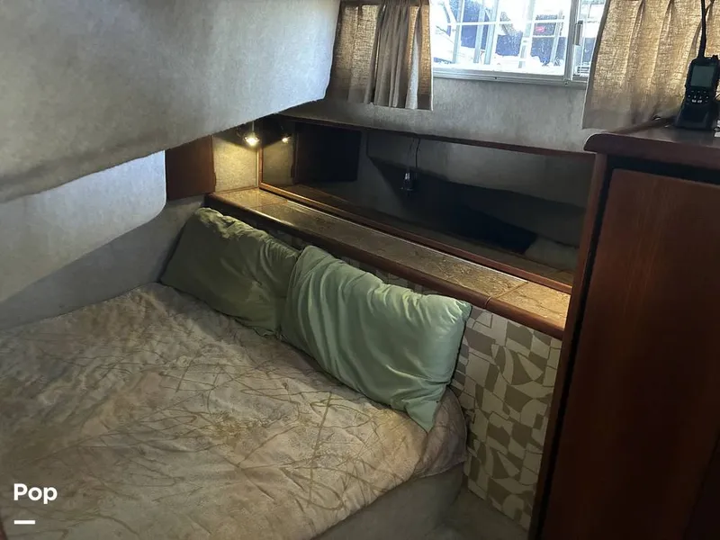 Slide: The Image of Bayliner 3888 1990 - 16599608