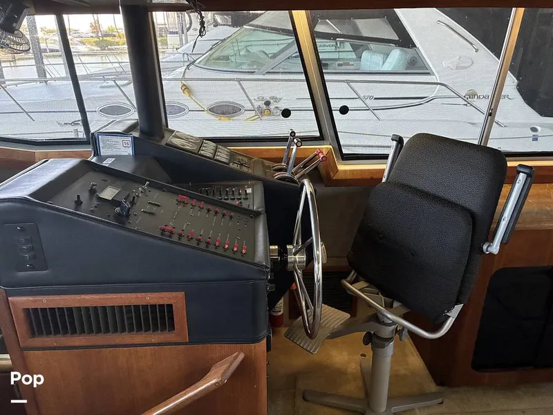 Slide: The Image of Bayliner 3888 1990 - 16599584