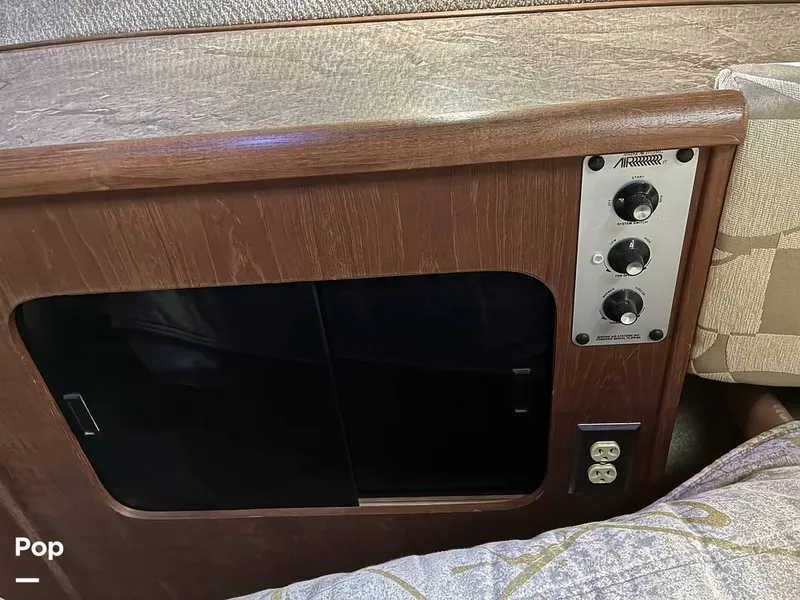 Slide: The Image of Bayliner 3888 1990 - 16599643