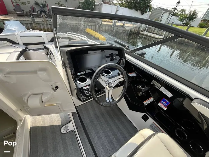 Slide: The Image of Yamaha 242 Limited S E-Series 2019 - 16577266