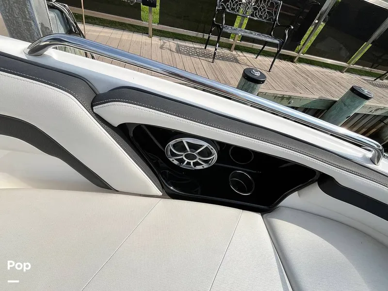 Slide: The Image of Yamaha 242 Limited S E-Series 2019 - 16577259