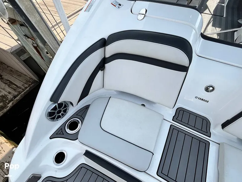 Slide: The Image of Yamaha 242 Limited S E-Series 2019 - 16577238