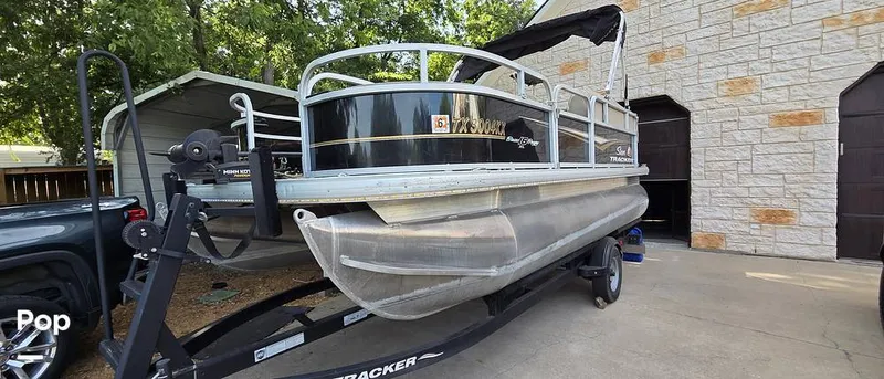 Slide: The Image of Sun Tracker Bass Buggy 16 XL 2022 - 16610348