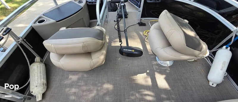 Slide: The Image of Sun Tracker Bass Buggy 16 XL 2022 - 16610346