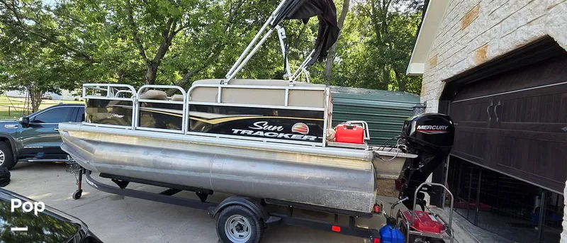 Slide: The Image of Sun Tracker Bass Buggy 16 XL 2022 - 16610302