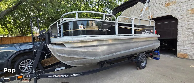Slide: The Image of Sun Tracker Bass Buggy 16 XL 2022 - 16610349