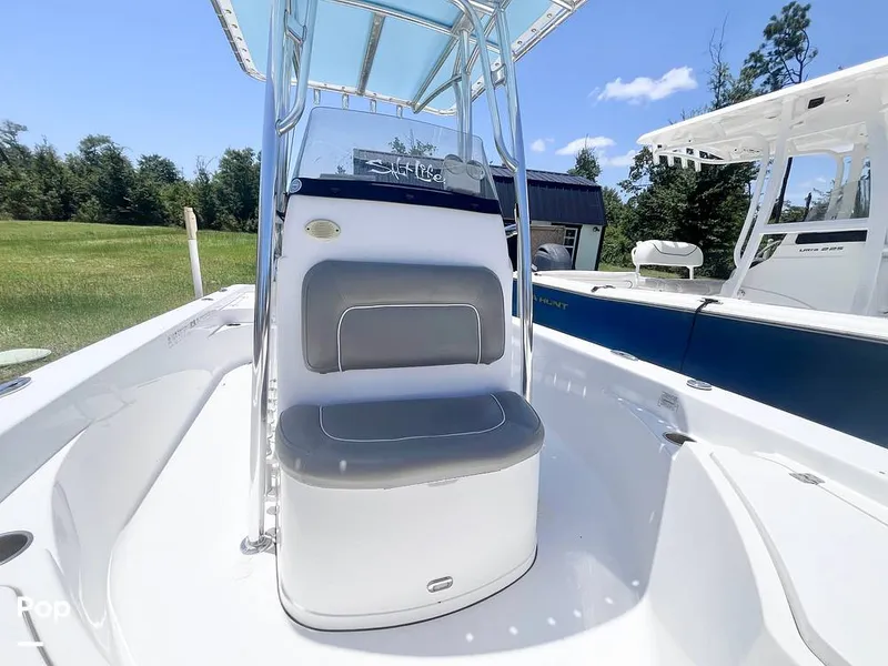 Slide: The Image of Forward Console Seat - 16598383