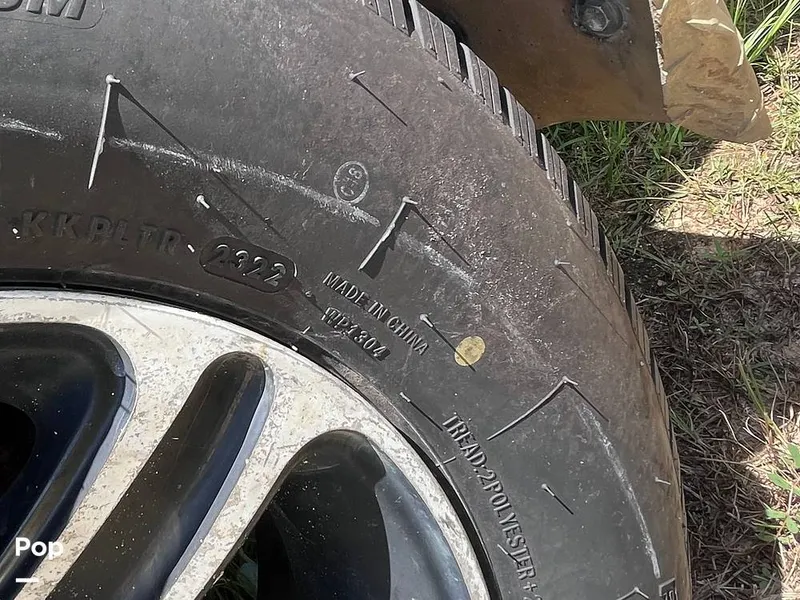 Slide: The Image of Tire Date Code - 16598402