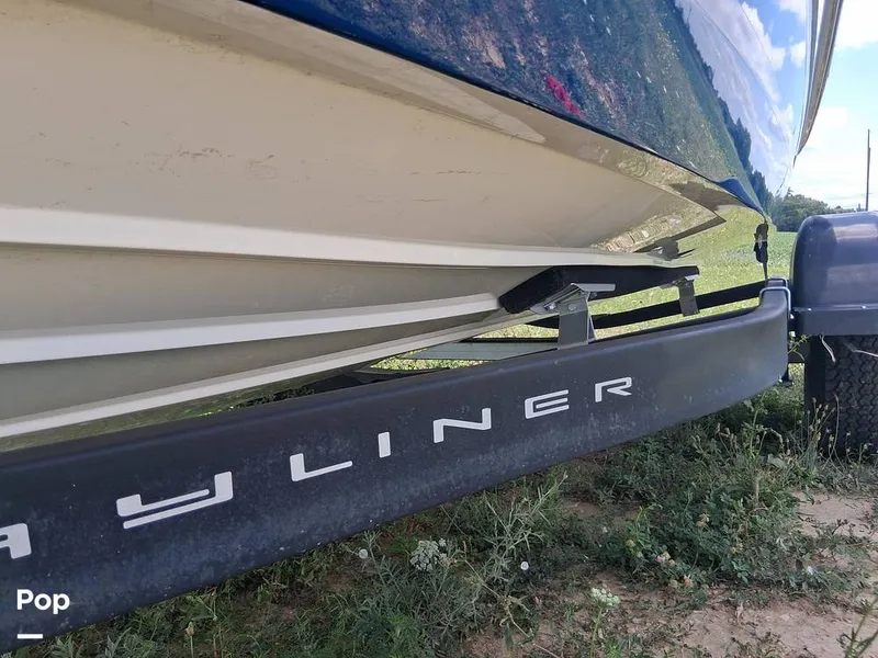 Slide: The Image of Bayliner VR4 2023 - 16601322