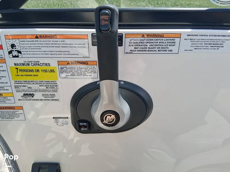 Slide: The Image of Bayliner VR4 2023 - 16601338