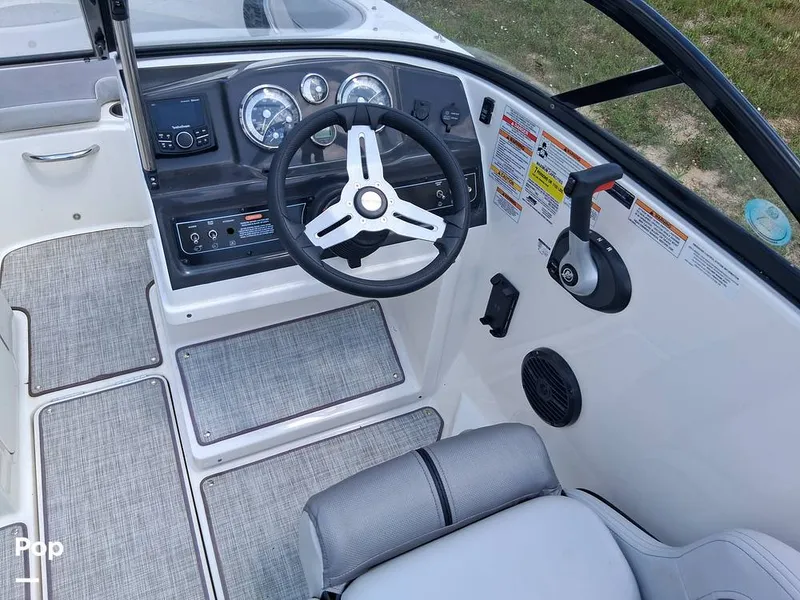 Slide: The Image of Bayliner VR4 2023 - 16601331
