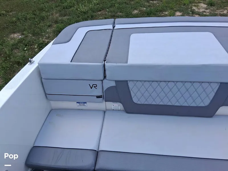 Slide: The Image of Bayliner VR4 2023 - 16601325