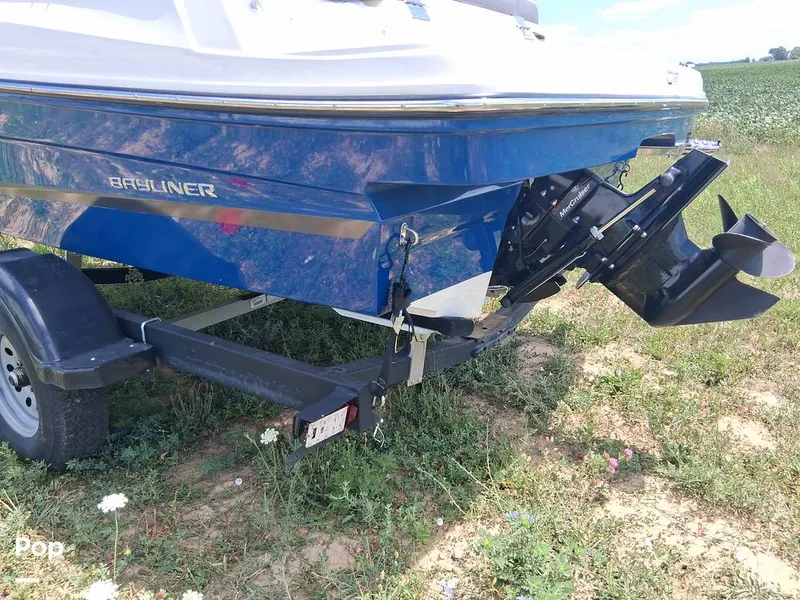 Slide: The Image of Bayliner VR4 2023 - 16601315