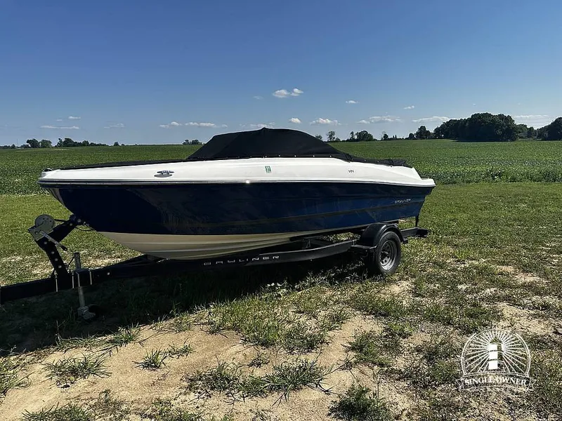 The Image of Bayliner VR4 2023 - undefined
