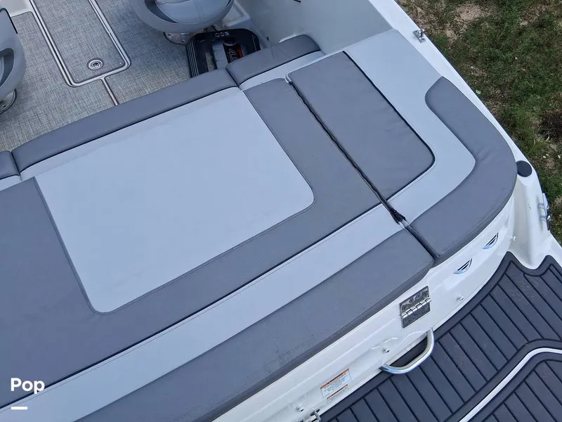 Slide: The Image of Bayliner VR4 2023 - 16601324
