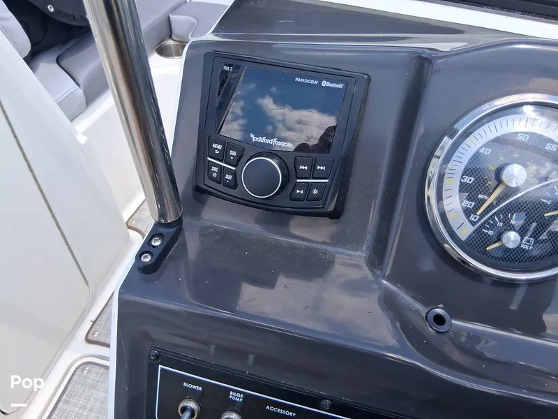 Slide: The Image of Bayliner VR4 2023 - 16601335
