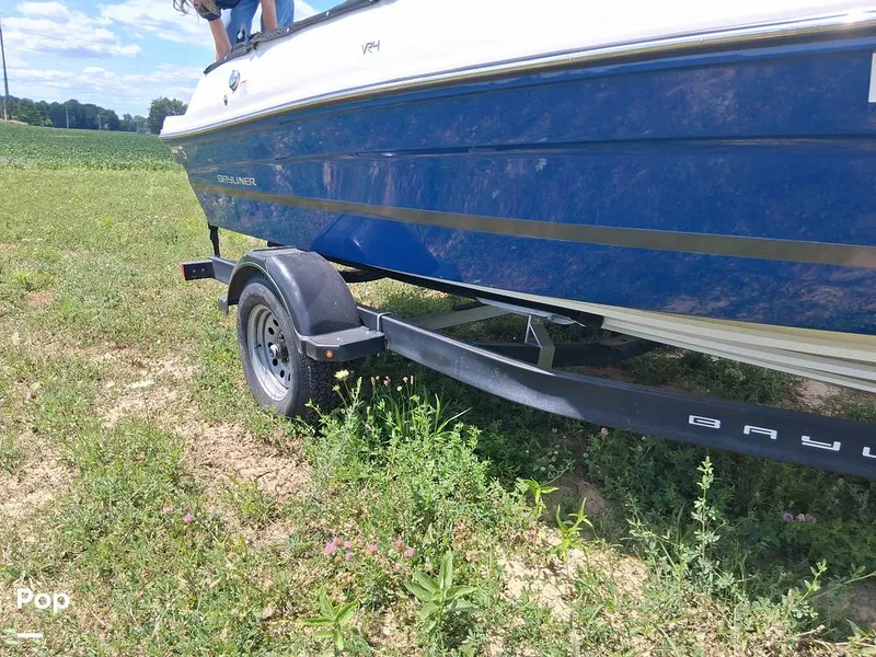 Slide: The Image of Bayliner VR4 2023 - 16601308