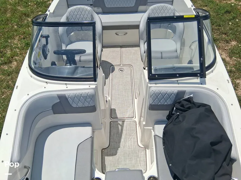 Slide: The Image of Bayliner VR4 2023 - 16601341