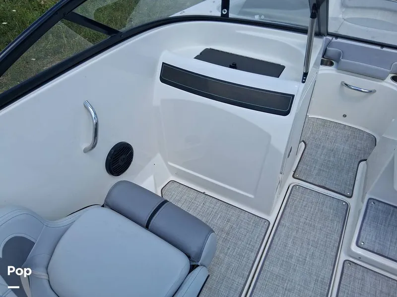 Slide: The Image of Bayliner VR4 2023 - 16601329