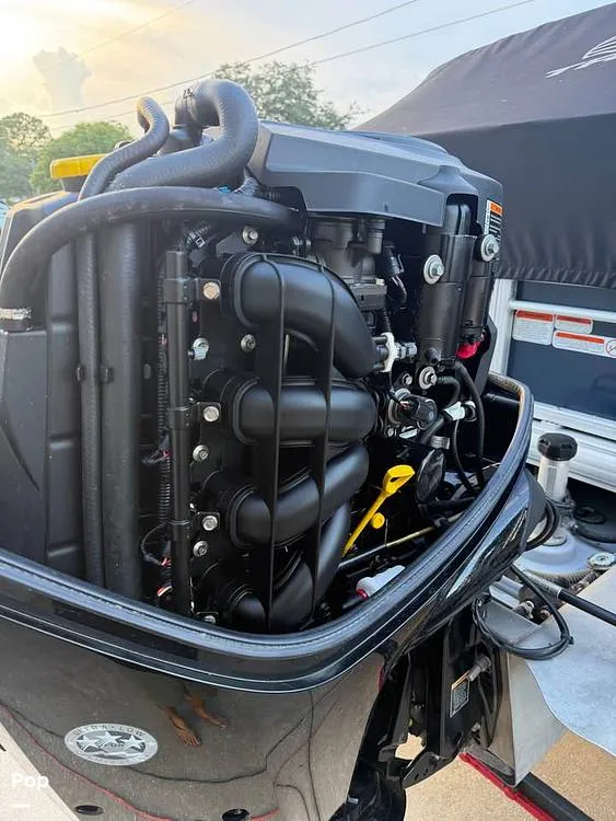 Slide: The Image of Tracker Sun Tracker Fishin Barge 20 DLX 2023 - 16601269