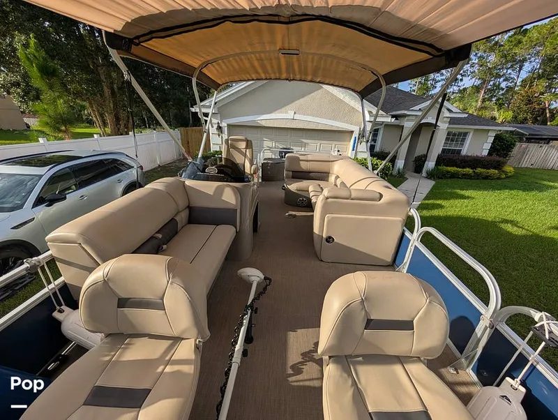 Slide: The Image of Tracker Sun Tracker Fishin Barge 20 DLX 2023 - 16641113
