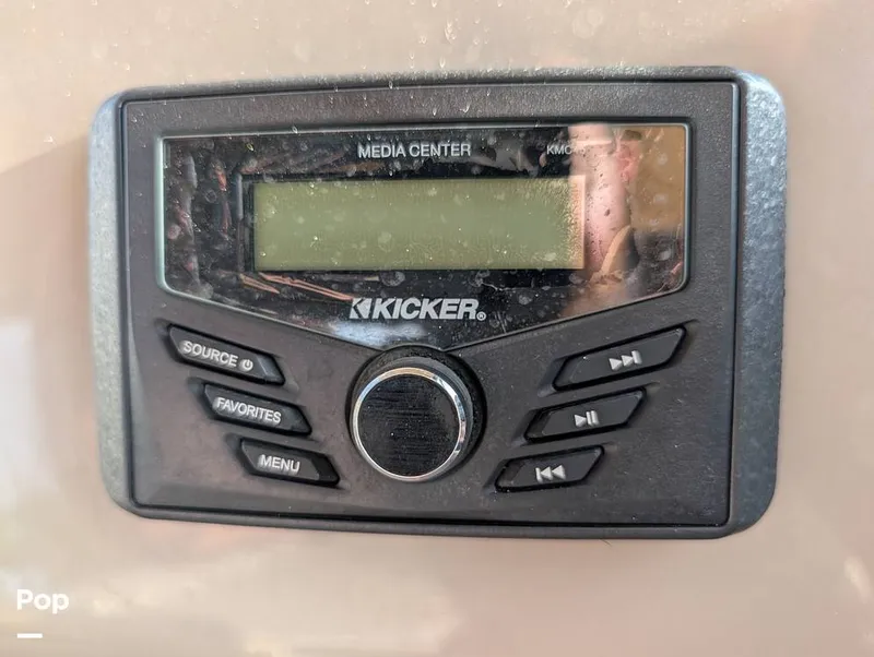Slide: The Image of Tracker Sun Tracker Fishin Barge 20 DLX 2023 - 16641087