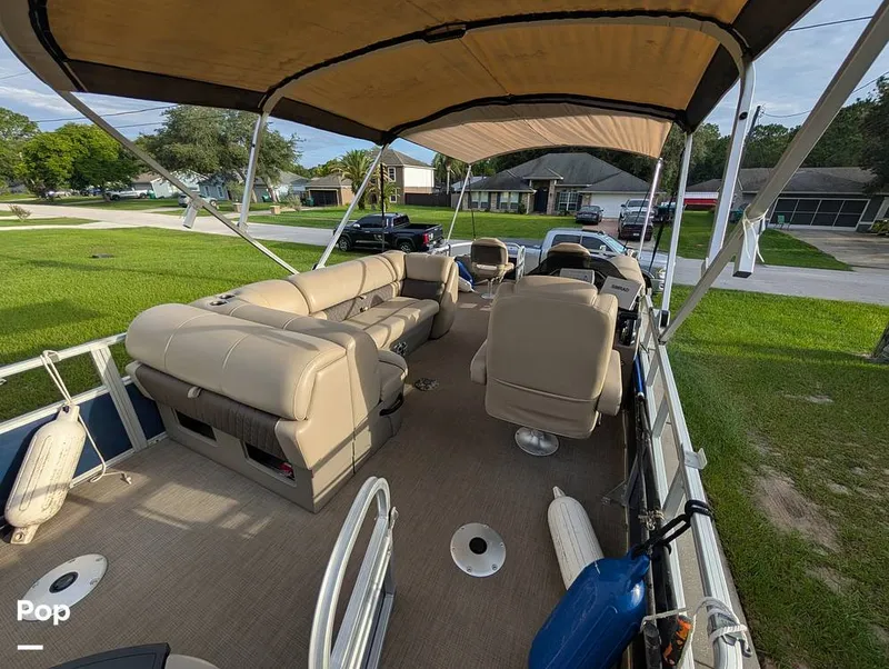 Slide: The Image of Tracker Sun Tracker Fishin Barge 20 DLX 2023 - 16641073