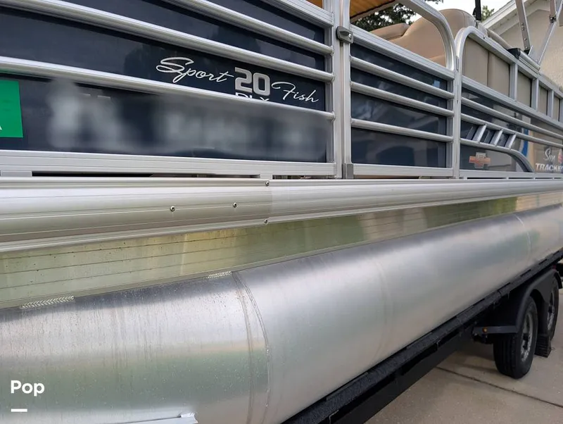 Slide: The Image of Tracker Sun Tracker Fishin Barge 20 DLX 2023 - 16640991