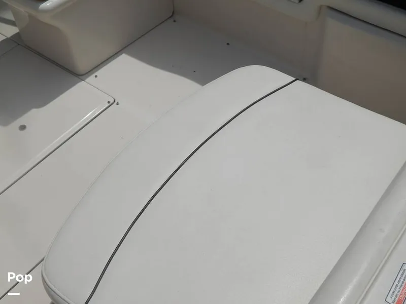 Slide: The Image of Sea Ray 240 Sundeck 2004 - 16573226