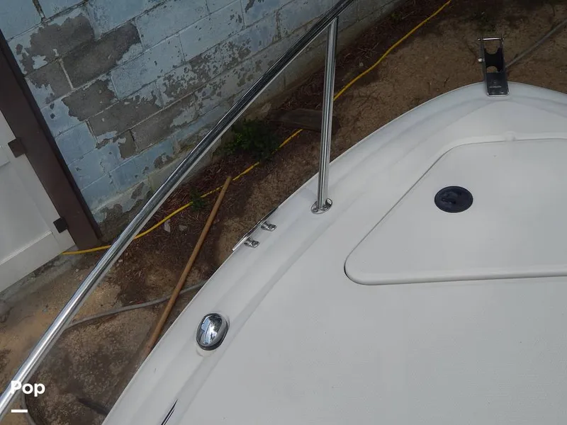 Slide: The Image of Sea Ray 240 Sundeck 2004 - 16573467