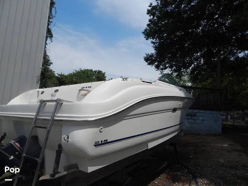 Slide: The Image of Sea Ray 240 Sundeck 2004 - 16573435