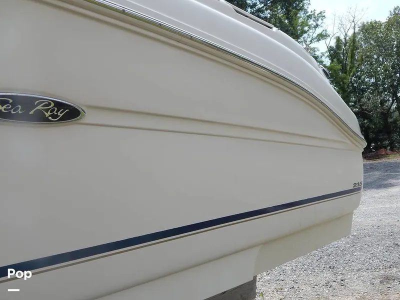 Slide: The Image of Sea Ray 240 Sundeck 2004 - 16573210