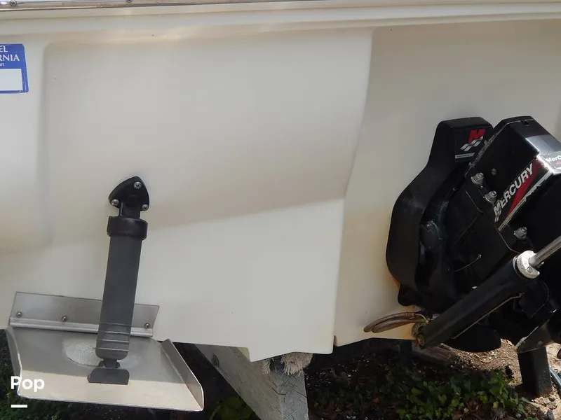 Slide: The Image of Sea Ray 240 Sundeck 2004 - 16573212